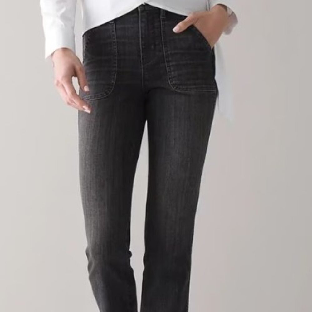 White House Black Market Curvy High-Rise Patch Pocket Straight Crop Jeans